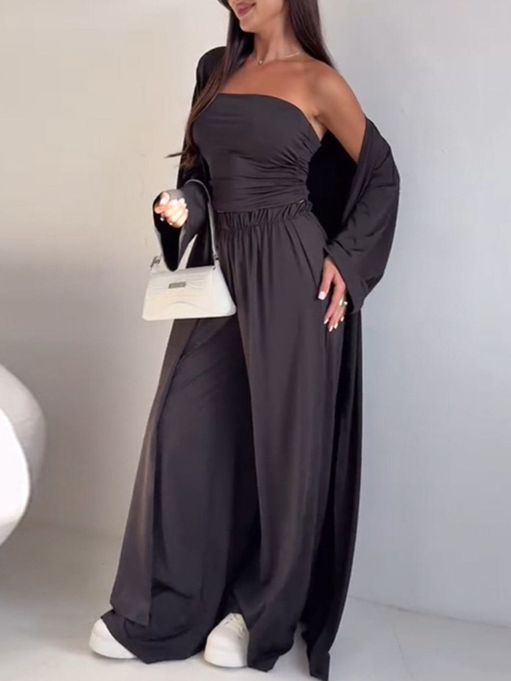 933cf92d-e59c-4079-9990-5aa3657554a3-Max